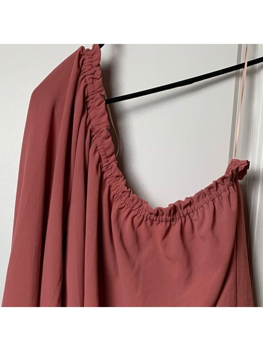 Chelsea28 one sleeve medium blush blouse w ruffles - Picture 3 of 11